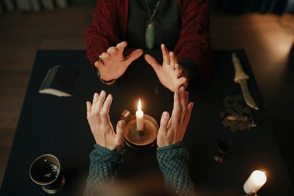 Voyance : comment choisir le bon consultant pour vous ?