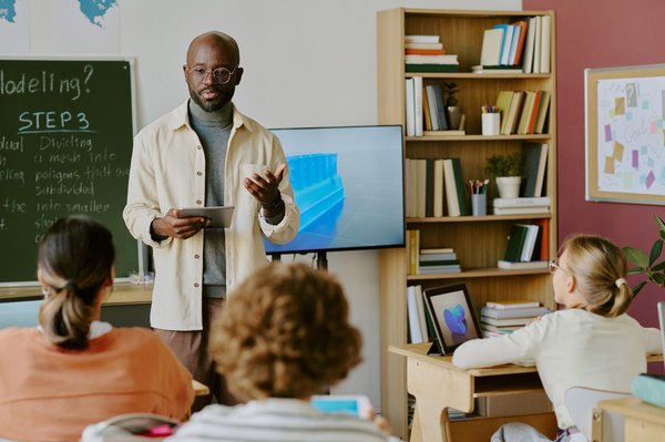 Explore des méthodes innovantes d'apprentissage Montessori pour épanouir les enfants